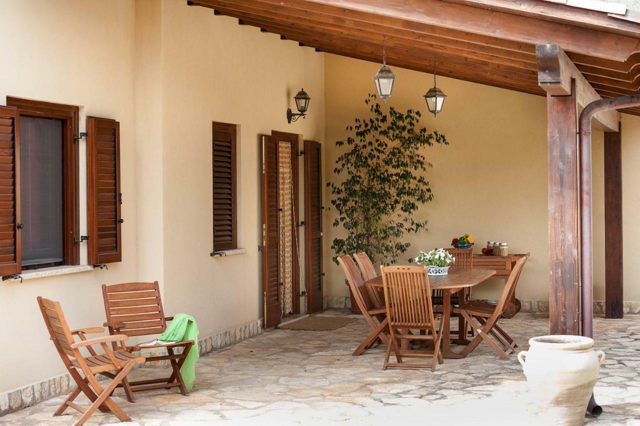 Villa Baia Verde Кустоначи Экстерьер фото